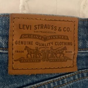 Wedge levi’s jeans